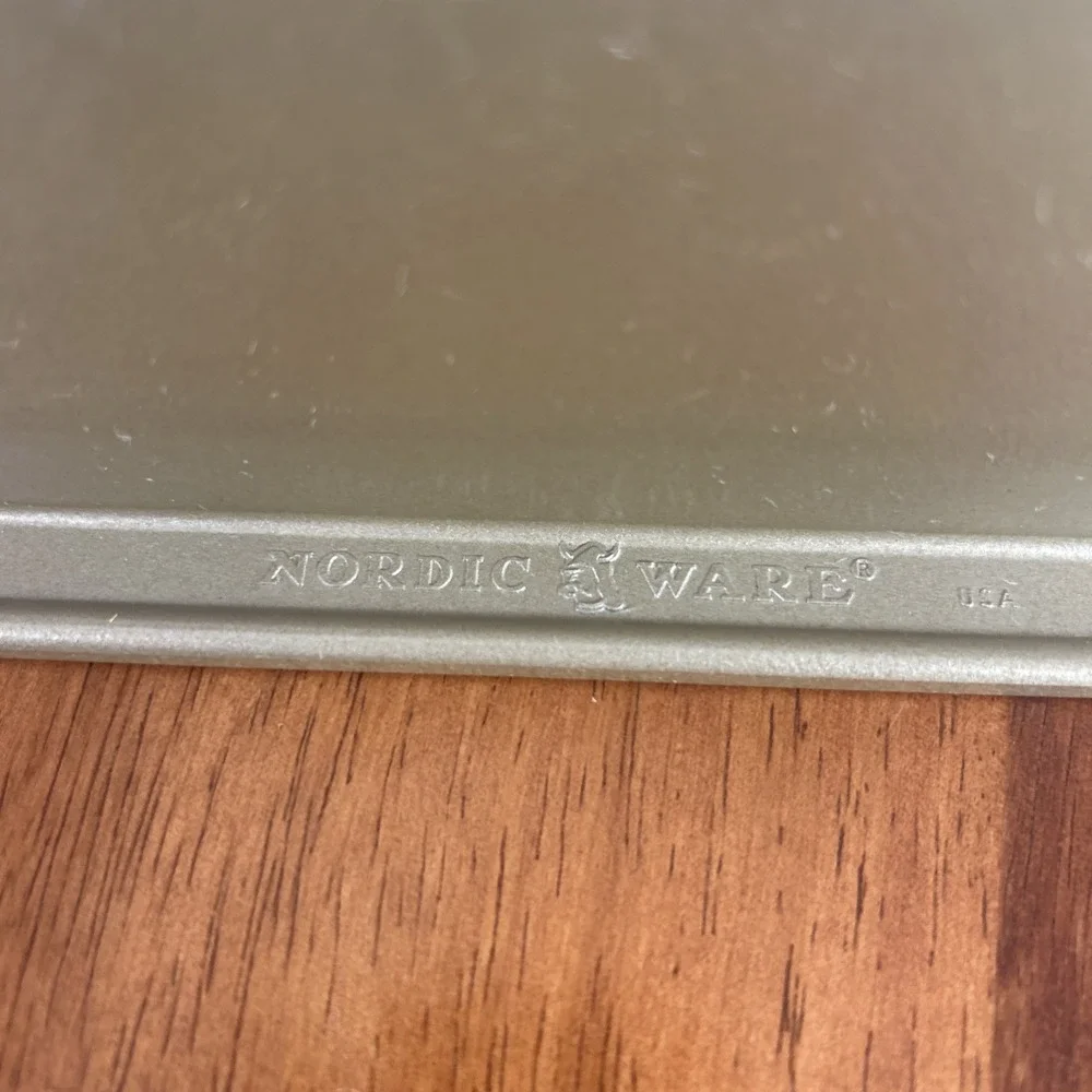 Nordic Ware Beehive Cake Pan 10 Cup